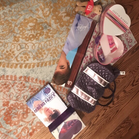 Justin Bieber merch - Picture 2 of 2